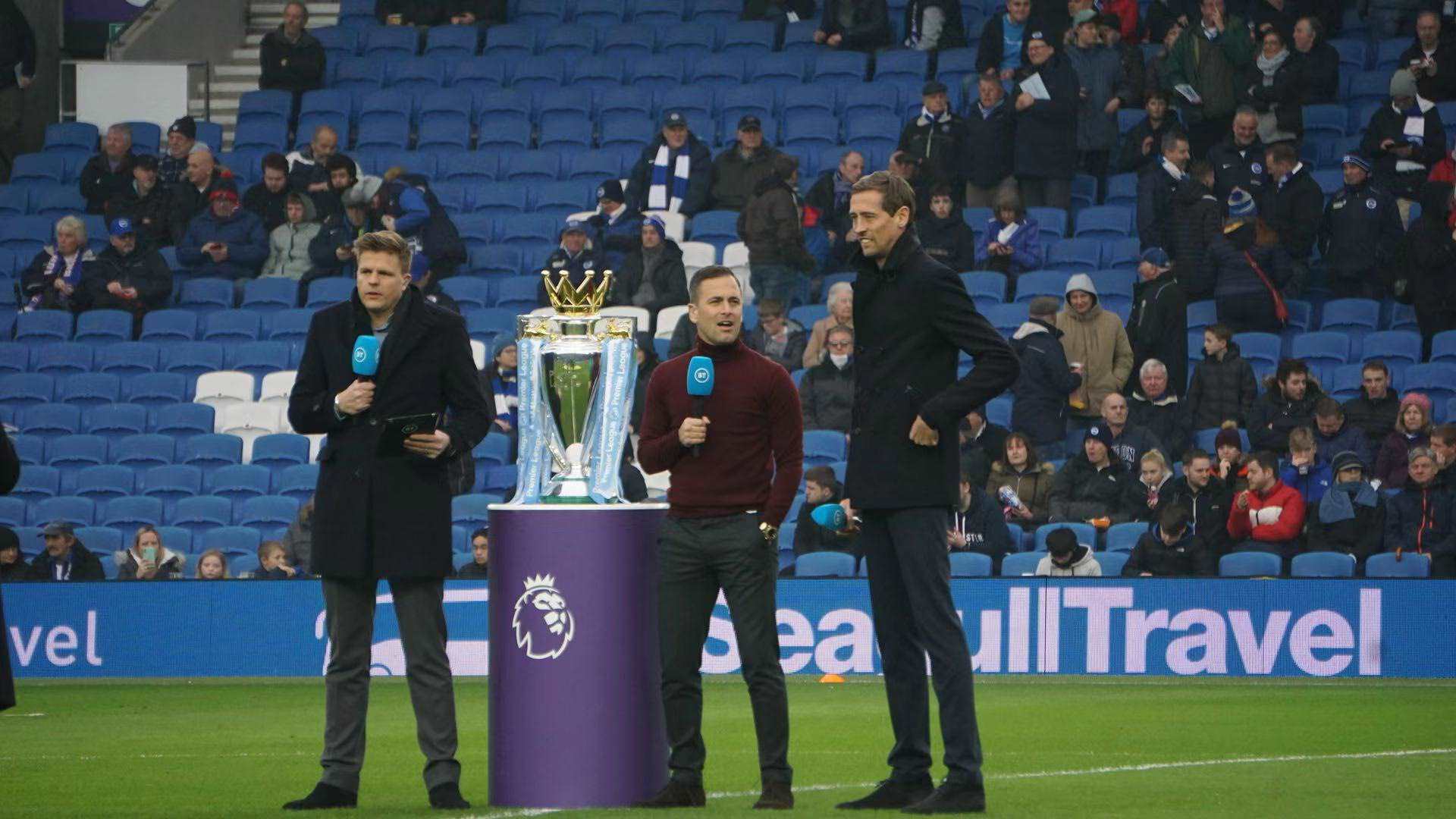 言辞表现出 言辞表现出